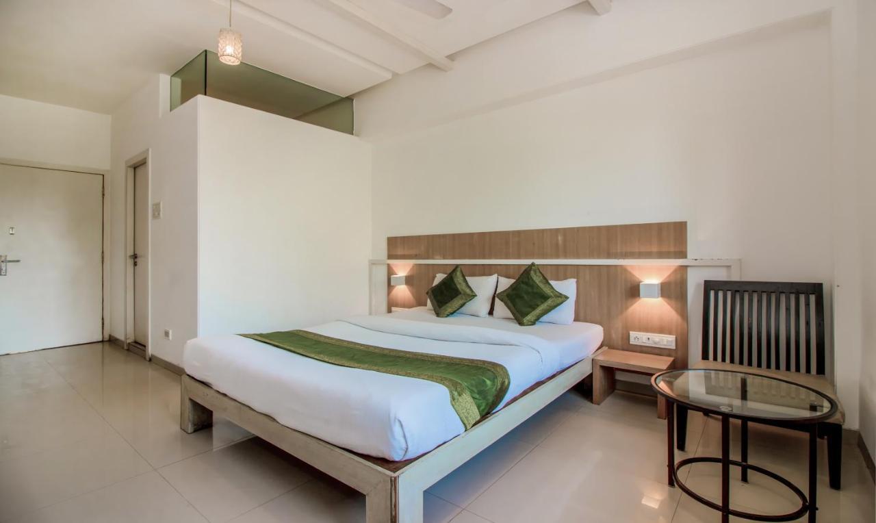 Hotel Treebo Trend Golden Nest à Thane Extérieur photo