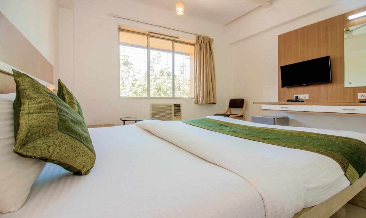Hotel Treebo Trend Golden Nest à Thane Extérieur photo